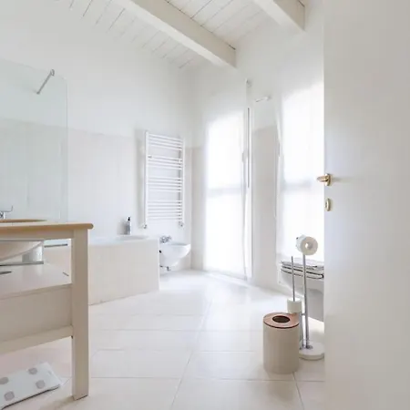 Apartment Castaldi Charming Suite-hosted By Sweetstay