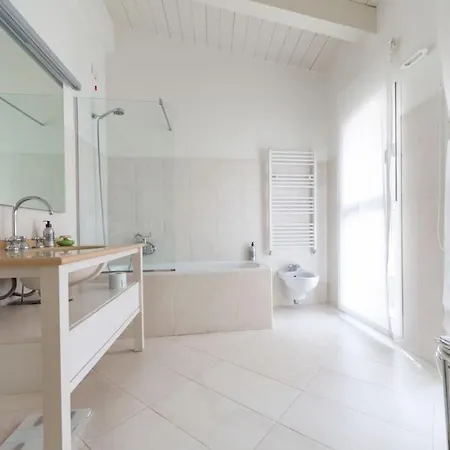 Castaldi Charming Suite-hosted By Sweetstay Apartment Milan
