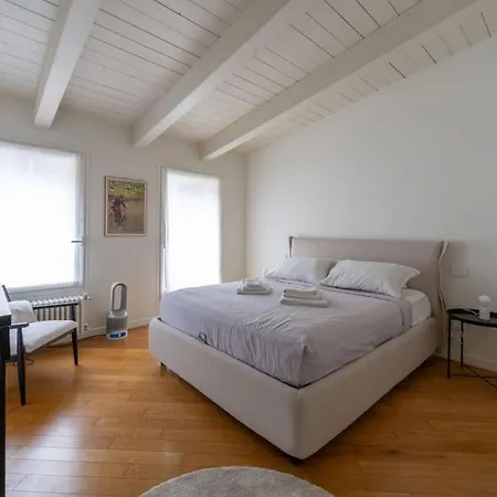 Διαμέρισμα Castaldi Charming Suite-hosted By Sweetstay