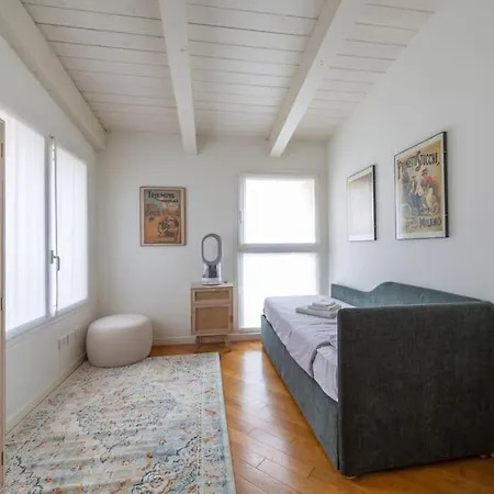 Apartment Castaldi Charming Suite-hosted By Sweetstay Milan