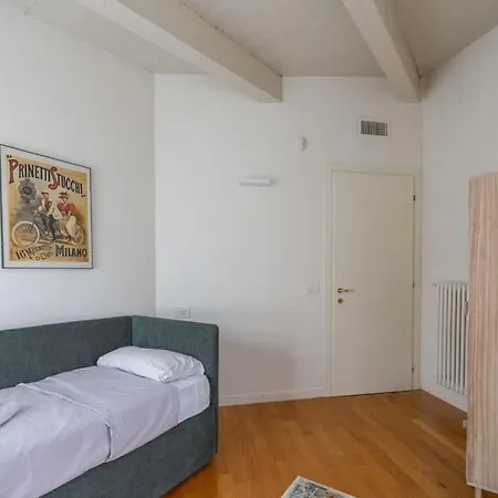 Castaldi Charming Suite-hosted By Sweetstay * Milan