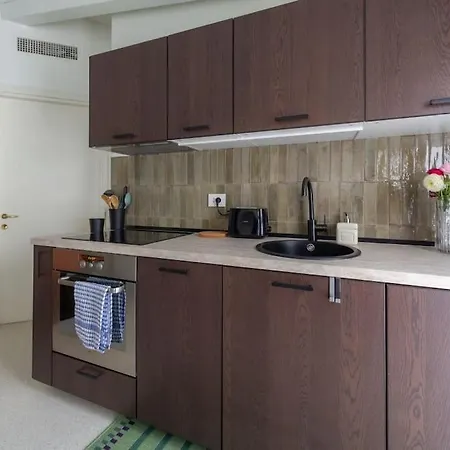 Castaldi Charming Suite-hosted By Sweetstay Διαμέρισμα